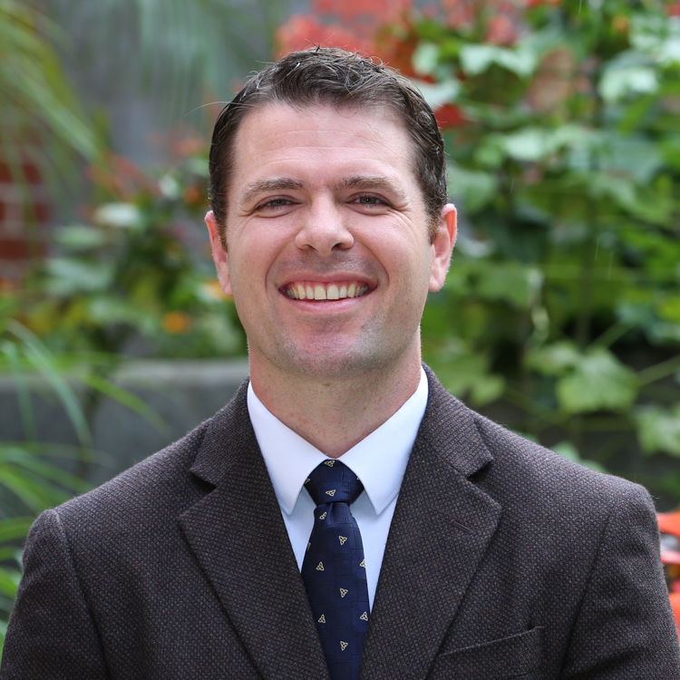 Honors Faculty - Dr. Ross Moret Headshot